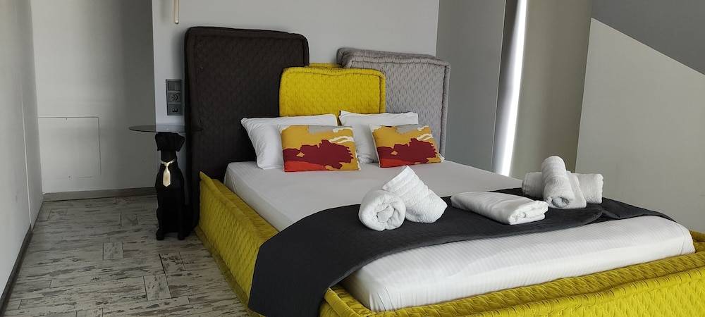 Athina Art Apartments