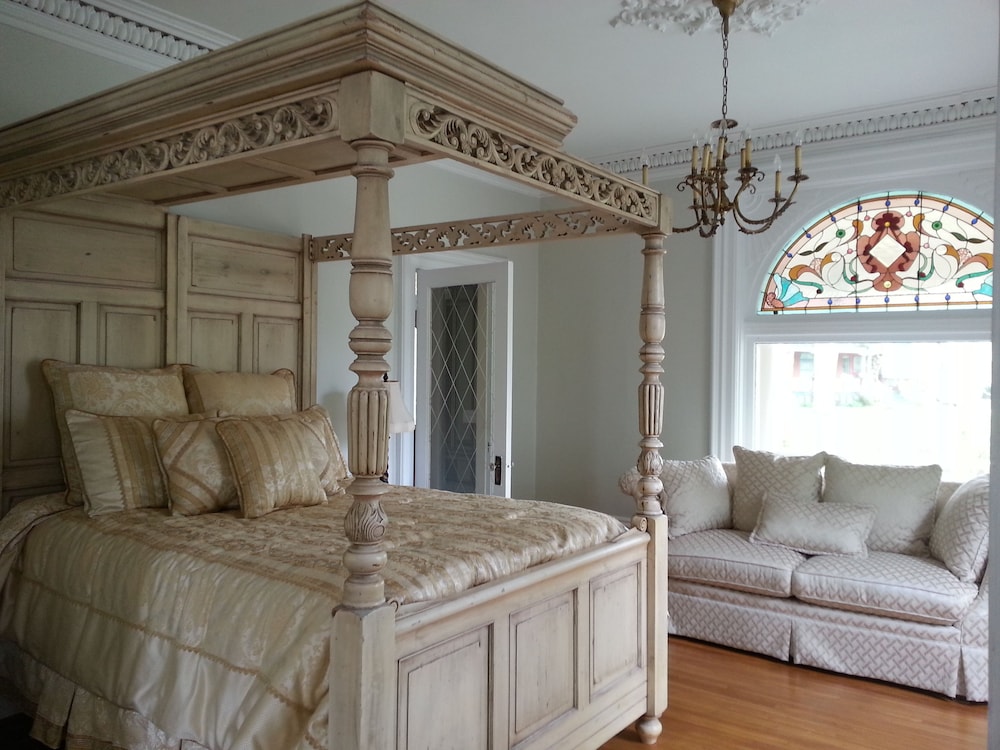 The Dufton House