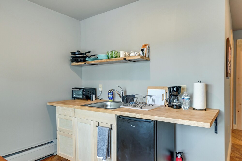Cozy Meredith Studio Near Lakes & Downtown