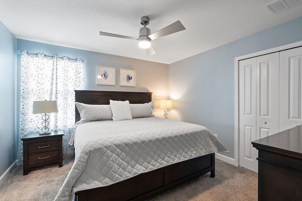 1194 Drop Lane