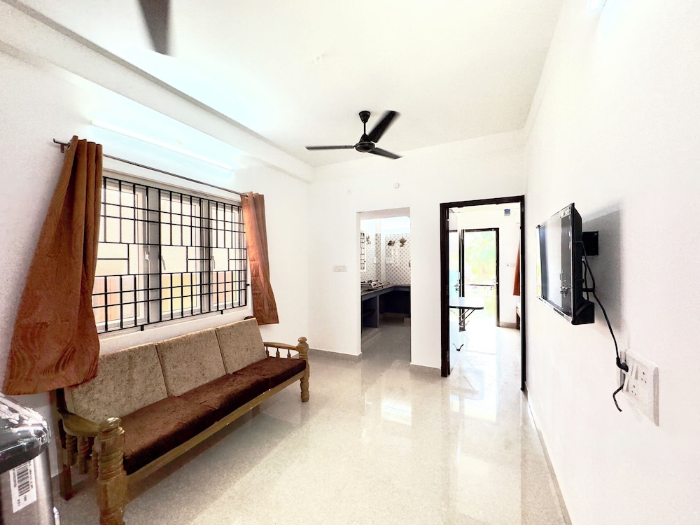 Sishya Service Apartment - Chennai OMR