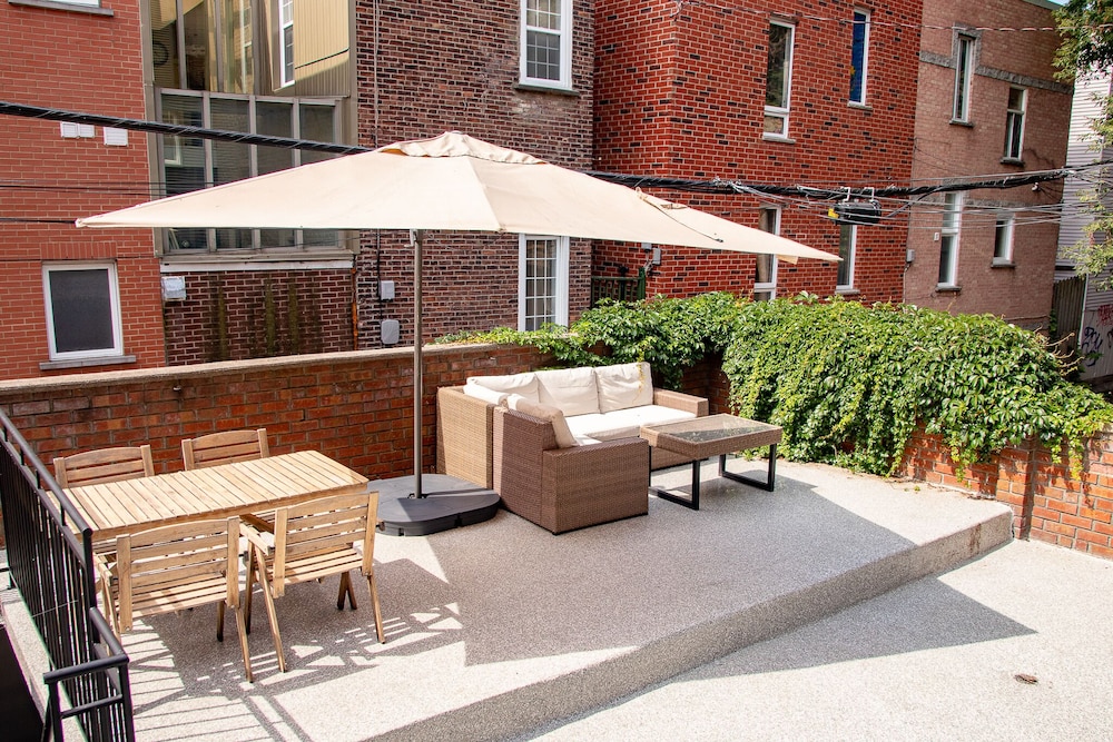 Unique Stays - 3690 St-Denis - Image 2