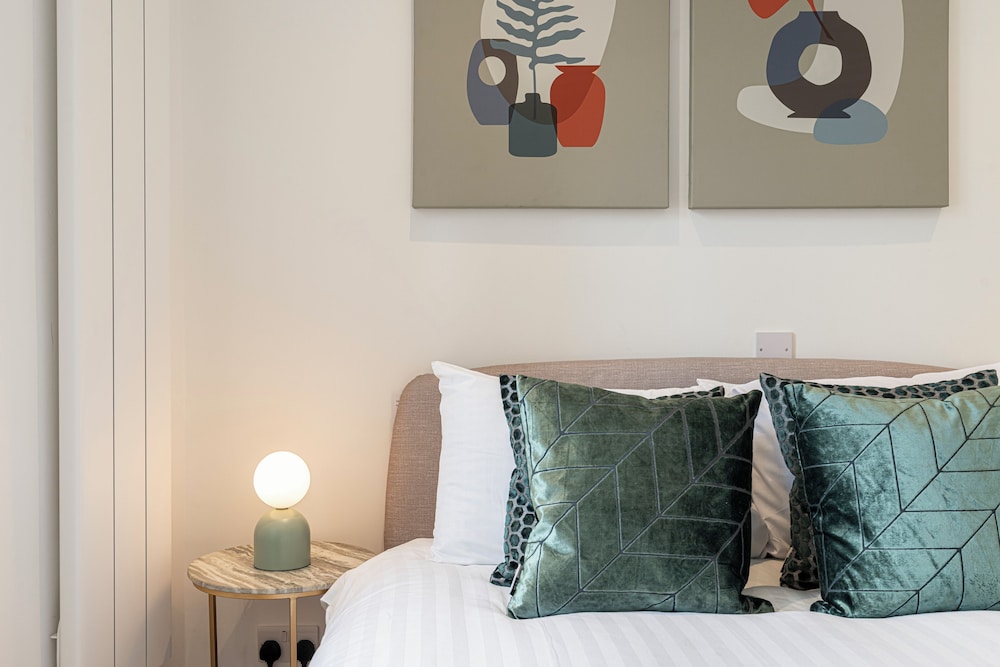JOIVY Stylish 1 bed flats in Soho