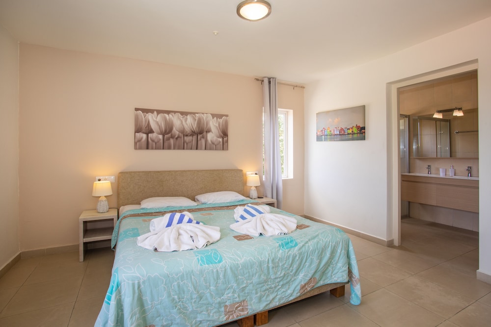Blue Bay Apartments