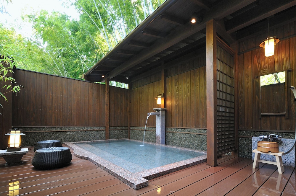 Tonosawa Onsen Yamano Chaya Ryokan