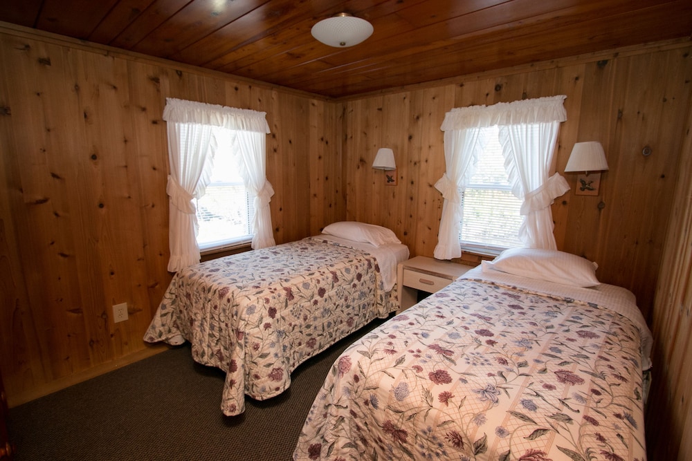 Outer Banks Motel - Village Accommodations