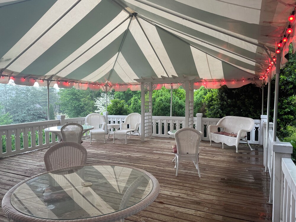 Innisfree Boutique Inn By-The-Lake