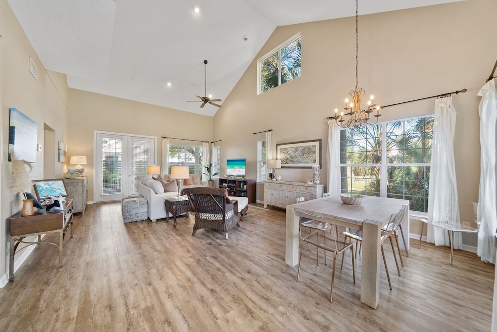 Blue Palm 3 Bedroom Home