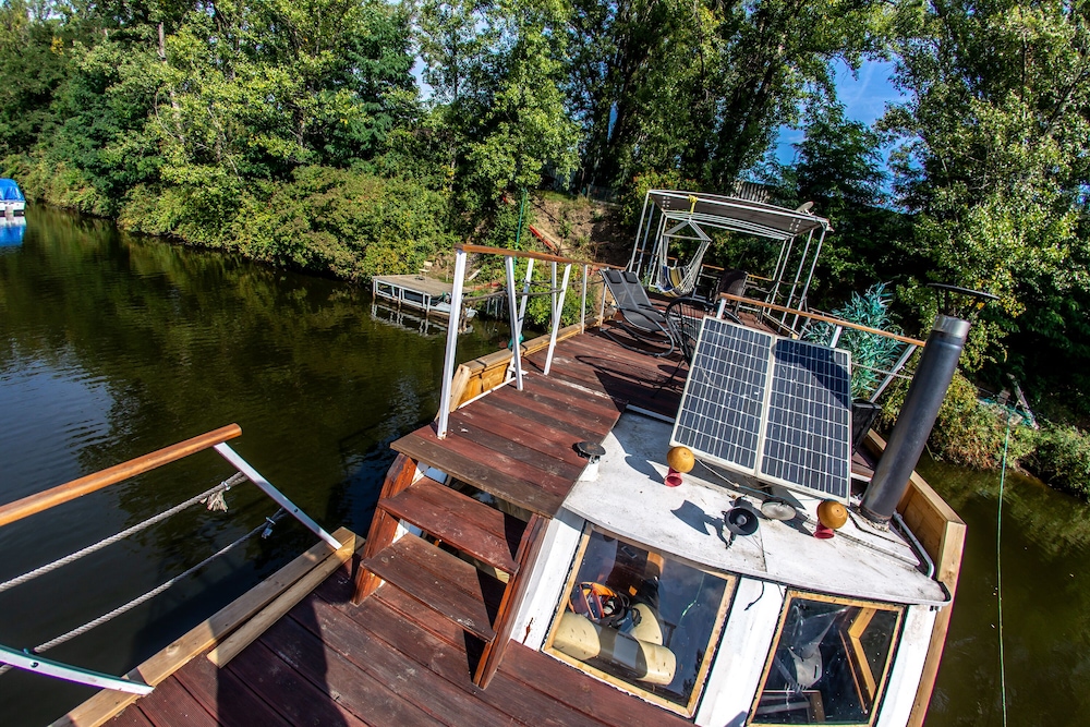 Prague Bay Houseboats