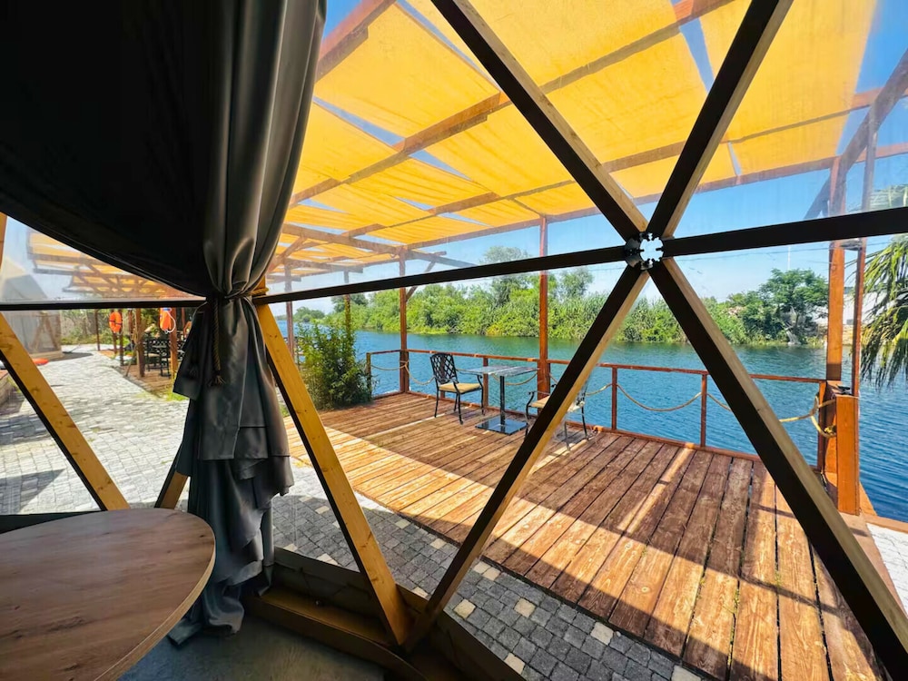 In Out Resort Glamping