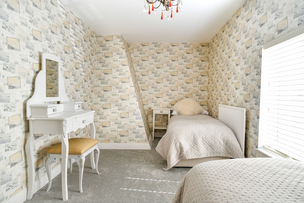 Dovecote Farm House
