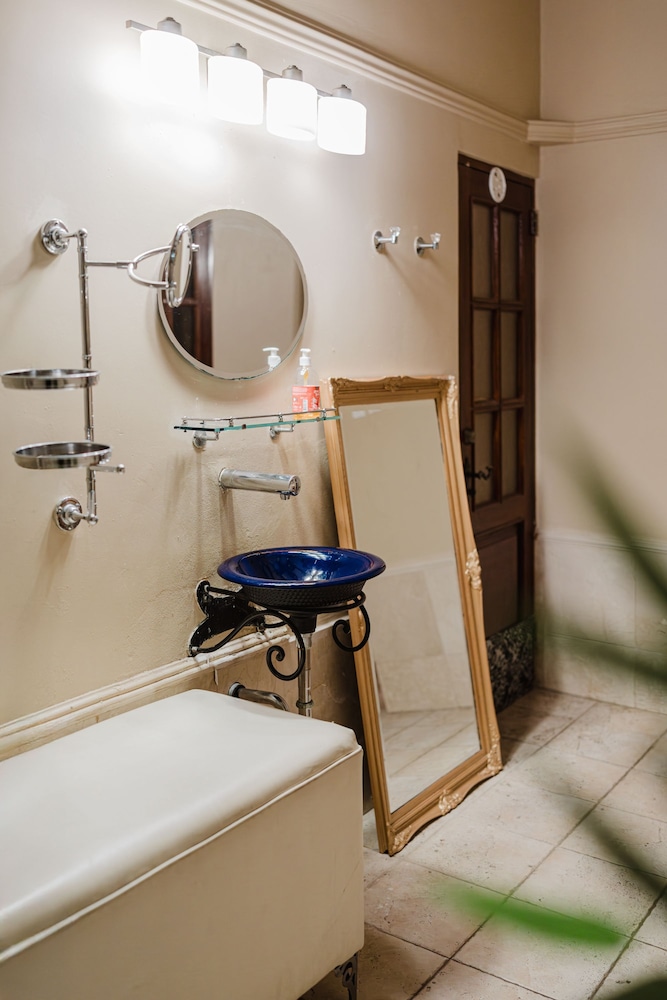 House of Mosaic Aruba - Unique Experience