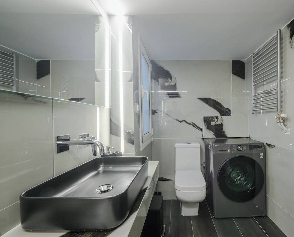 Acropolis View Deluxe Penthouse & Luxury Apartments