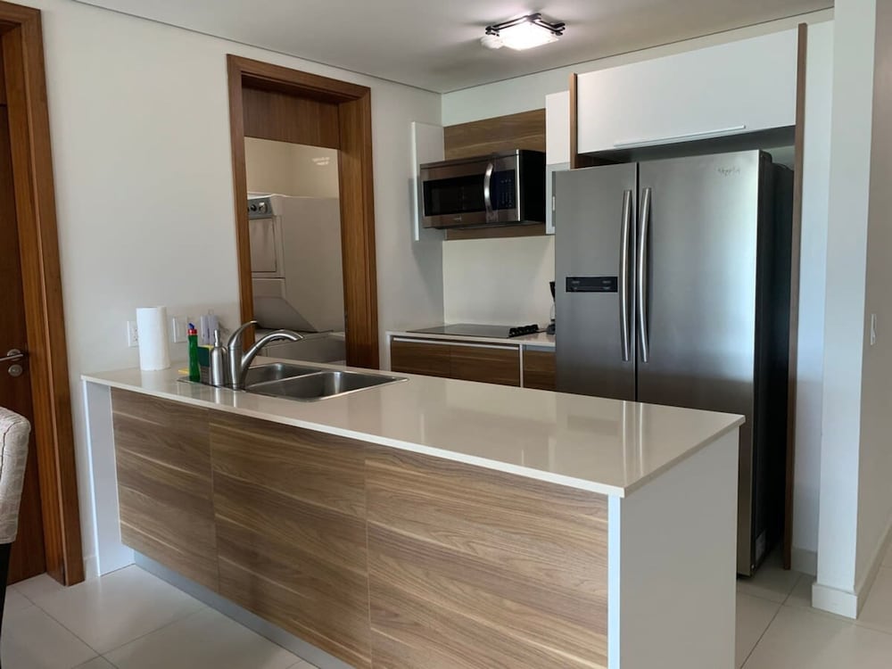 Blue Home I Spacious 1 Bed With Park View Parkside