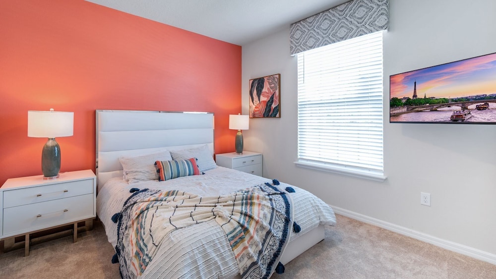 816 Paradise Drive view 5