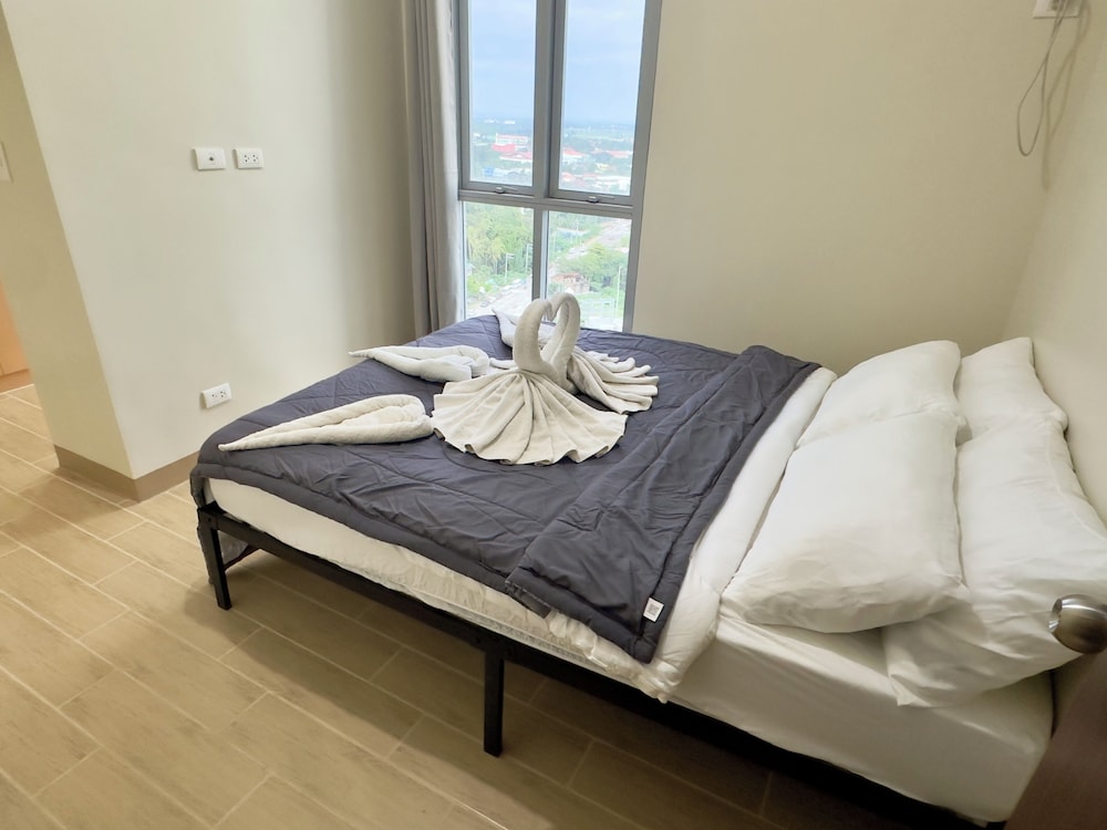 Lush 1Bedroom plus Maidsroom Megaworld39 view 4
