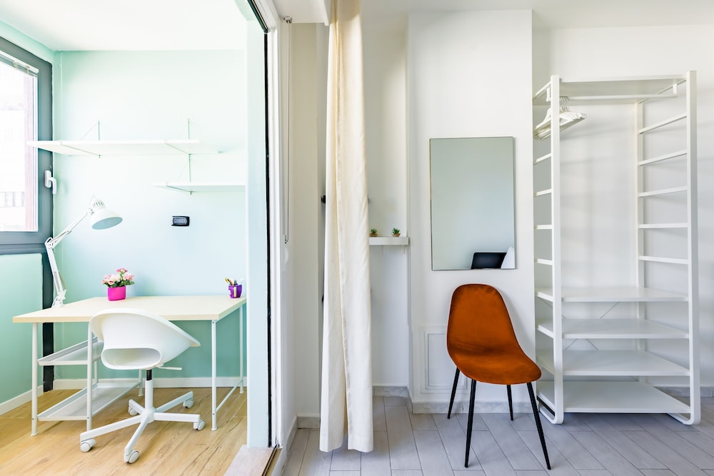 Casa Kenzo With Parking by Napoliapartments