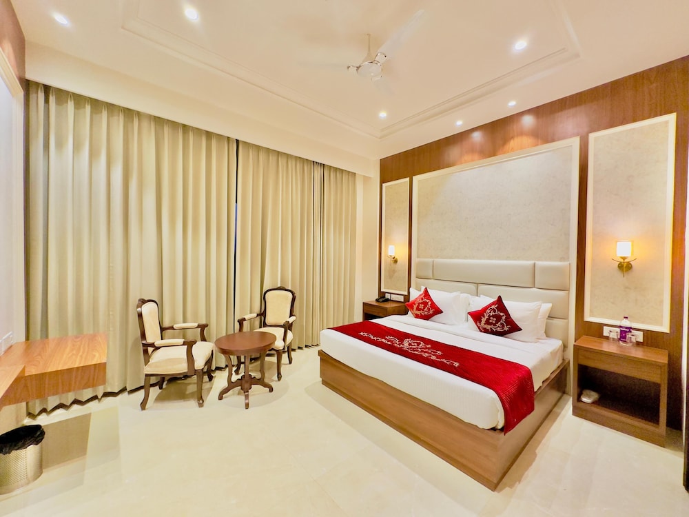 HOTEL SUKH FARM