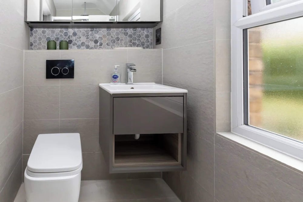 Bright & Stylish 2BD Flat - Brockley