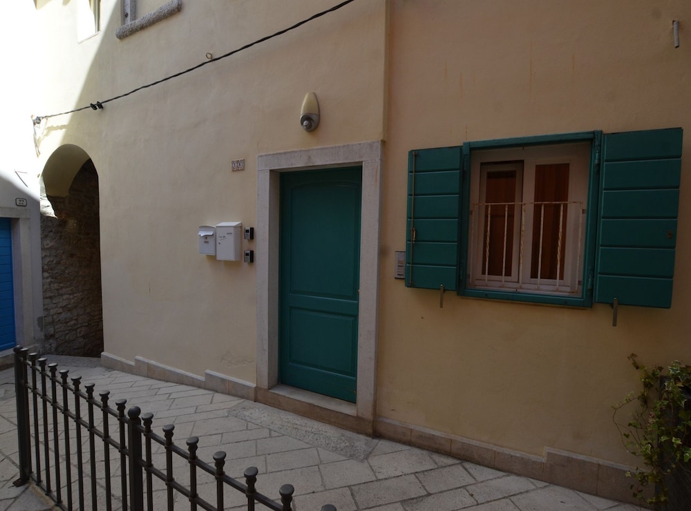 Sea View Downtown Rovinj Apartment