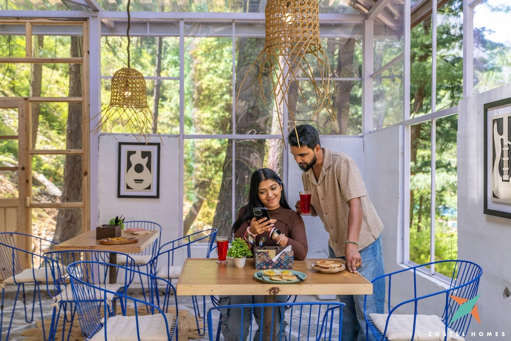 Zostel Homes Tirthan - Gushaini