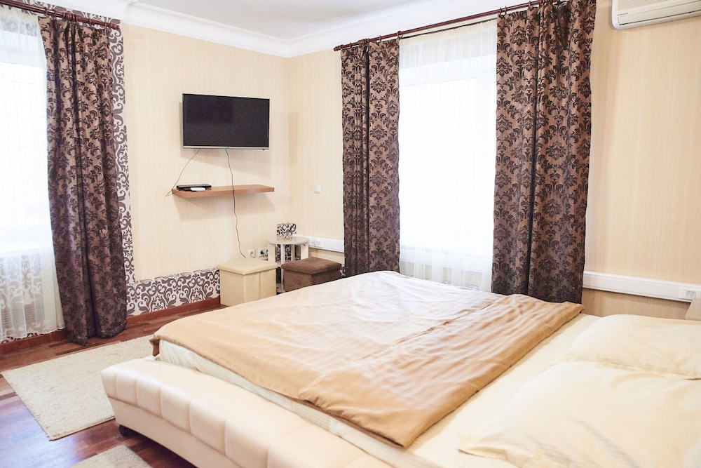 HotHos Hostel