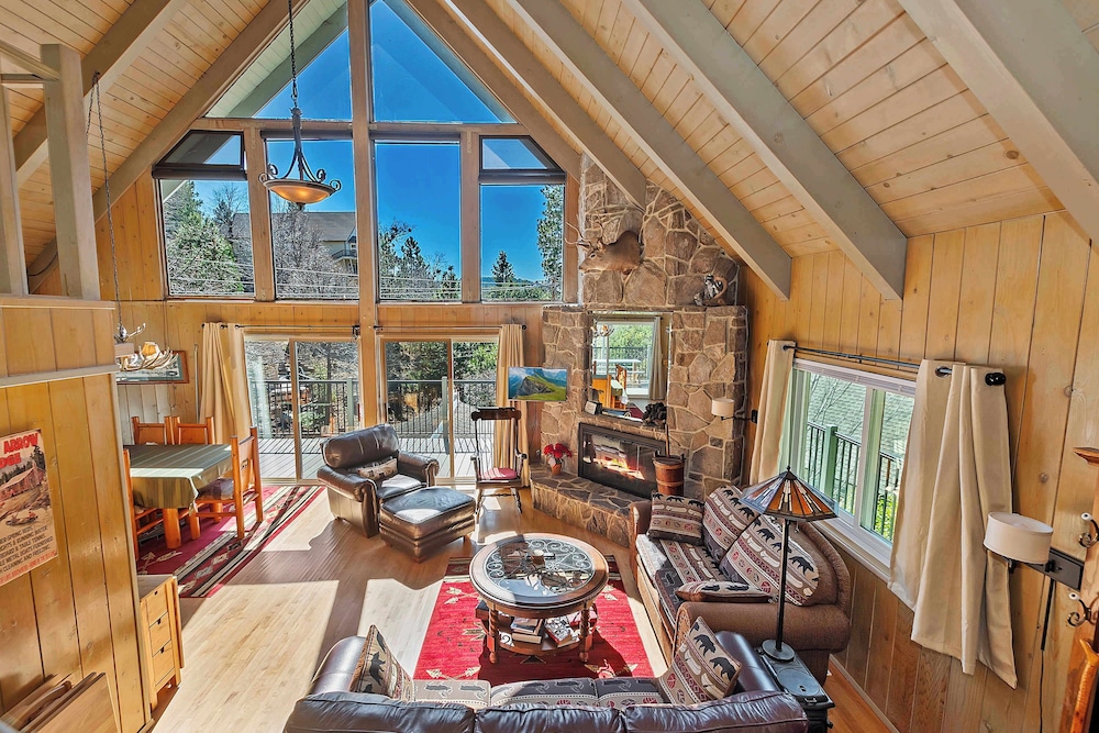 Bow N Arrow Lodge For 8!