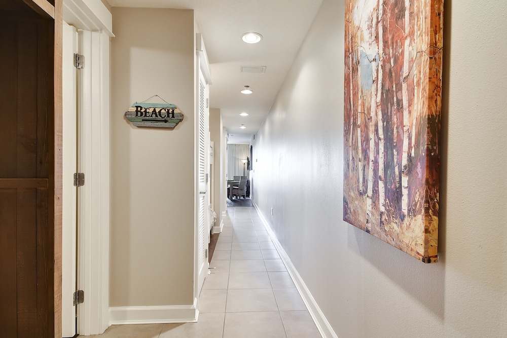 Grand Panama Beach Resort by Book That Condo