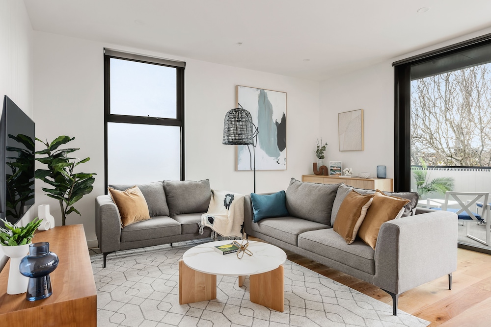 Docker St Elwood Apartments by UrbanRest
