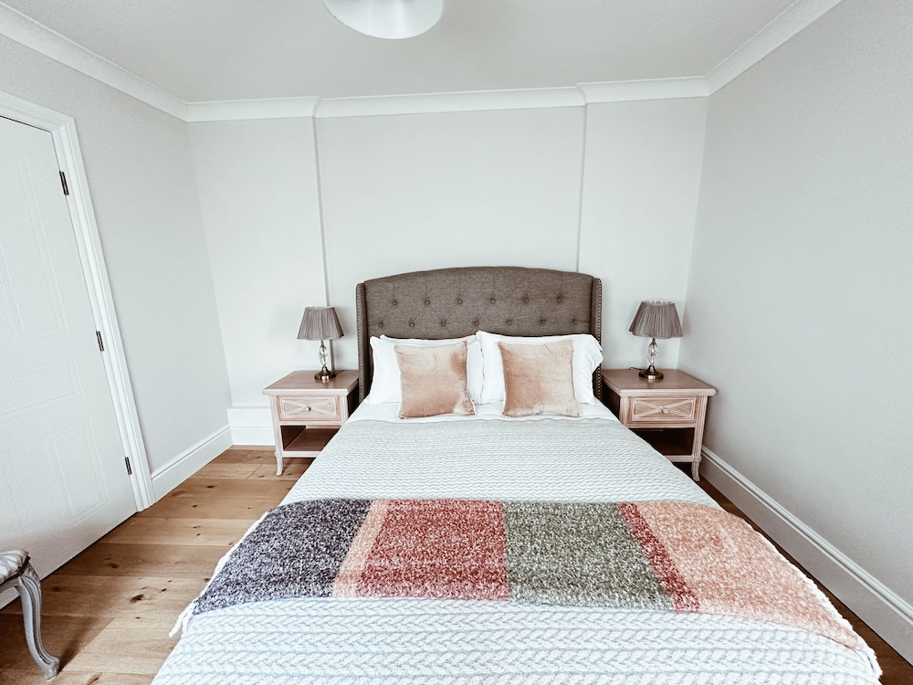 Pontcanna Sapphire-Cardiff City Centre view 4