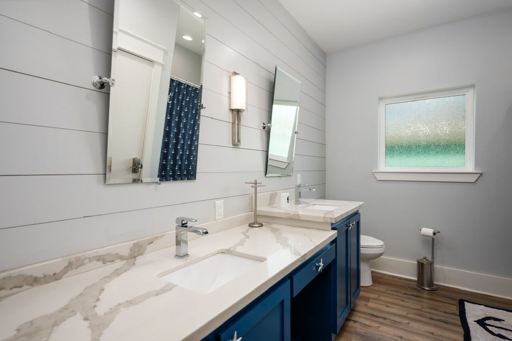 Deja Blue 2 3 Bedroom Home