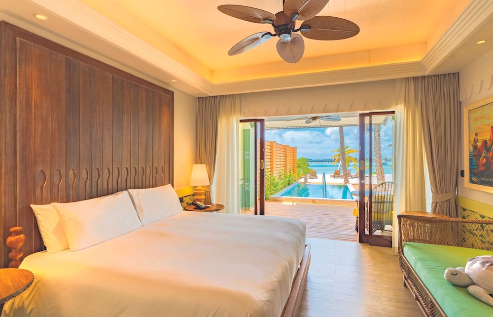 SAii Lagoon Maldives, Curio Collection By Hilton 39