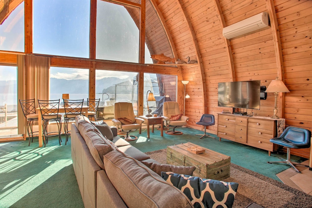 'tranquility' Float House on Lk Pend Oreille view 2
