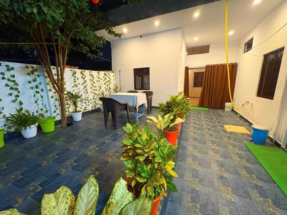 Sumedha Galaxy Inn