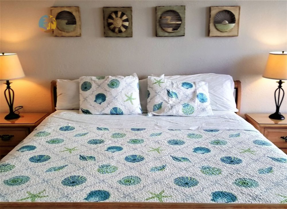 Cozy 2 Bedroom With Ocean Views - 510