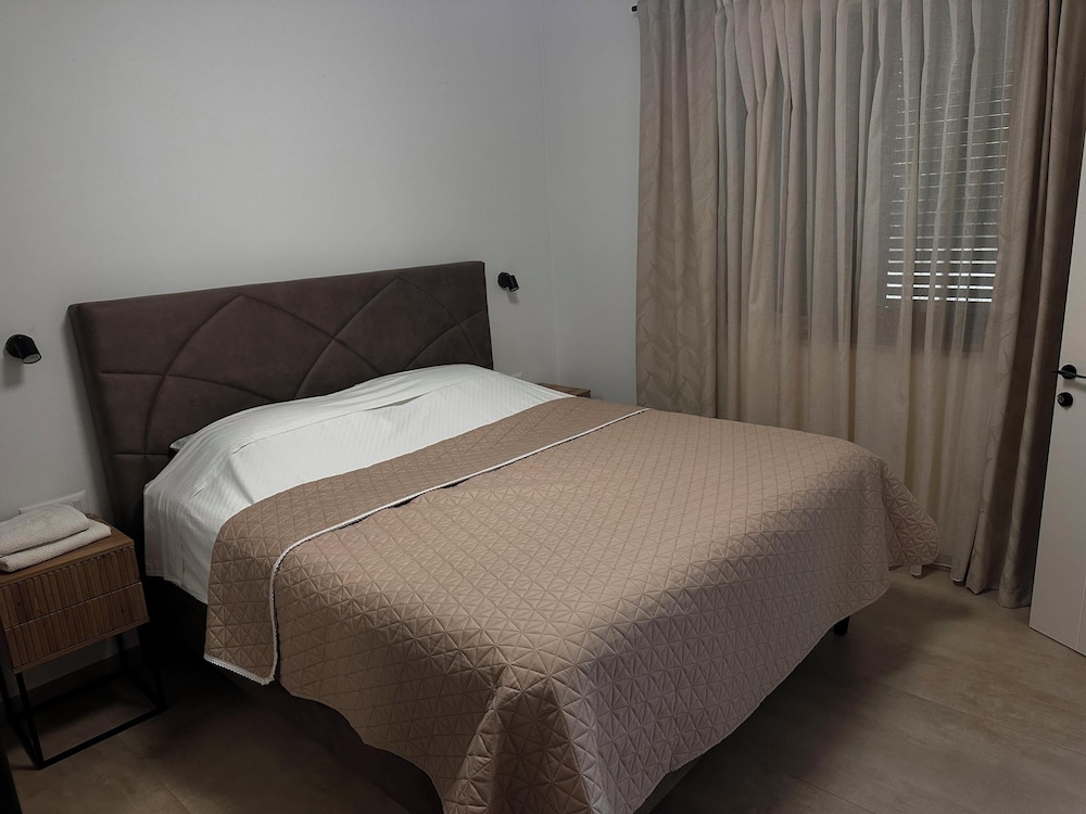 Apartments Robi 2