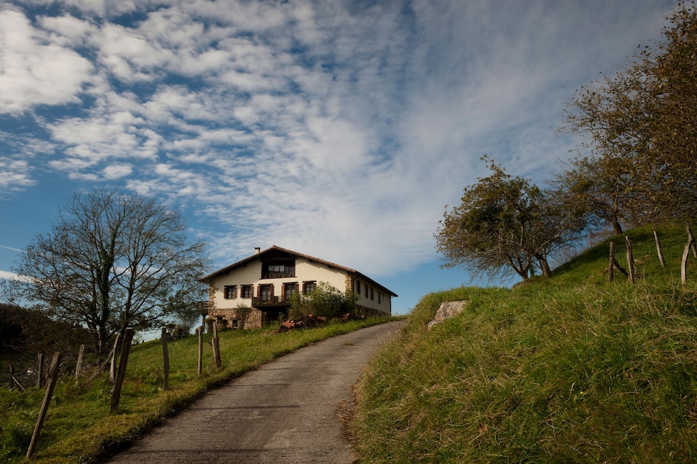 Casa Peluaga