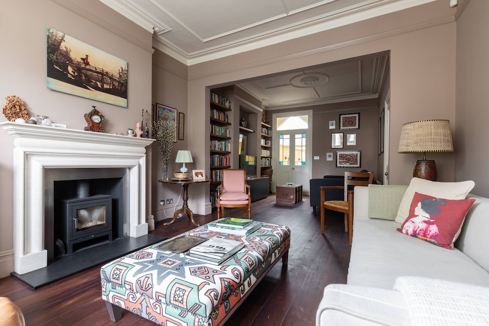 Caithness Road VI by Onefinestay