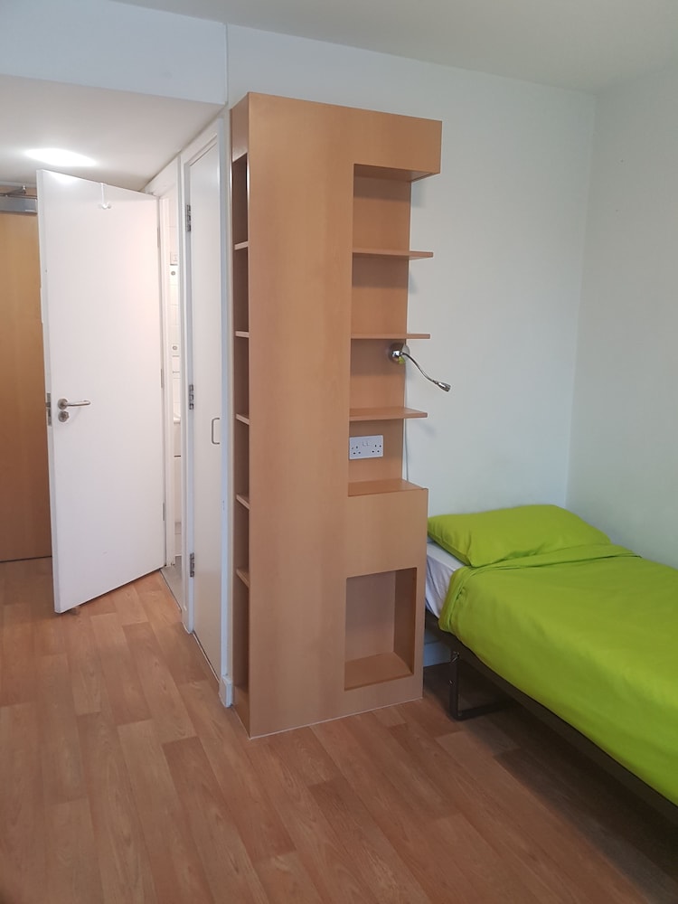 Friendship House - Hostel