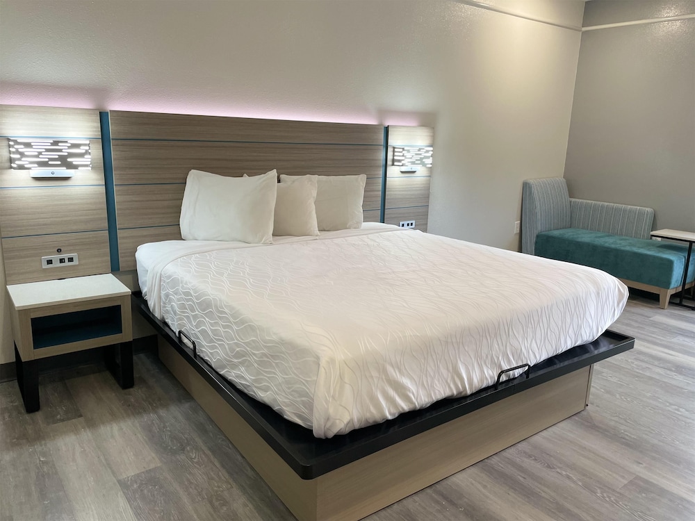 Sonesta Essential Hotel Houston-I-45 Spring view 4