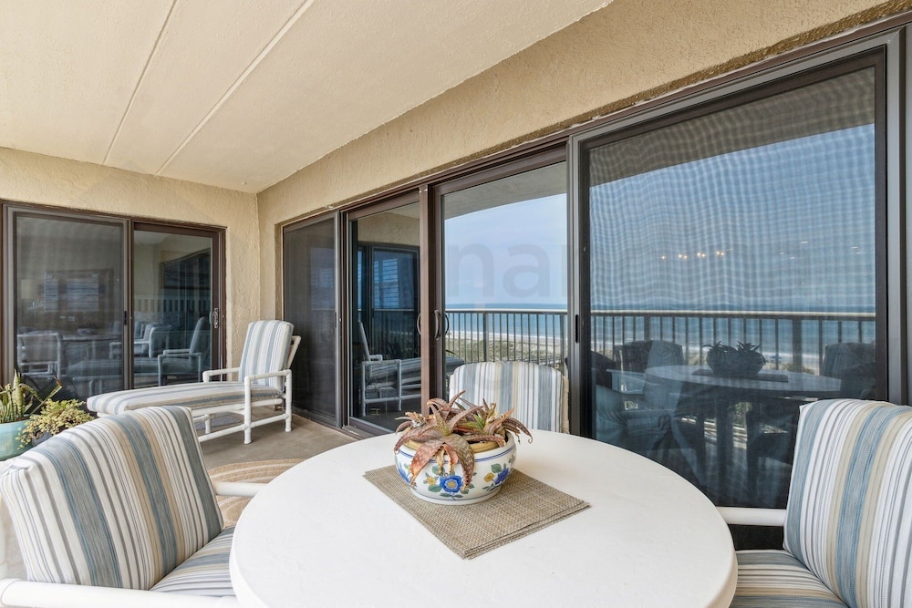 444 Amelia By The Sea 3 Bedroom Condo