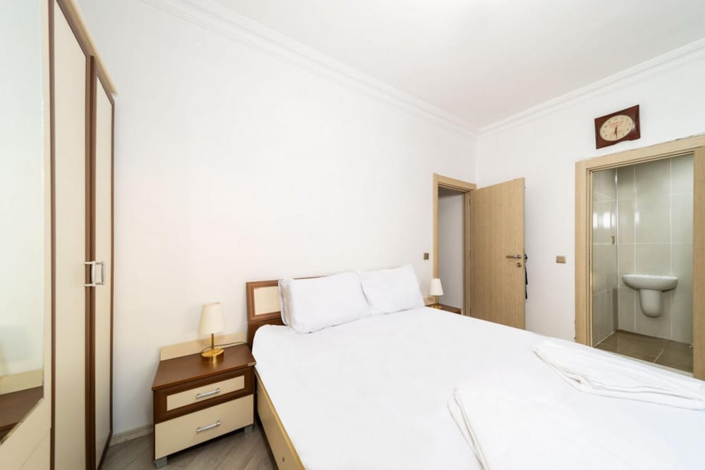 Apartment With Panoramic City View in Kepez