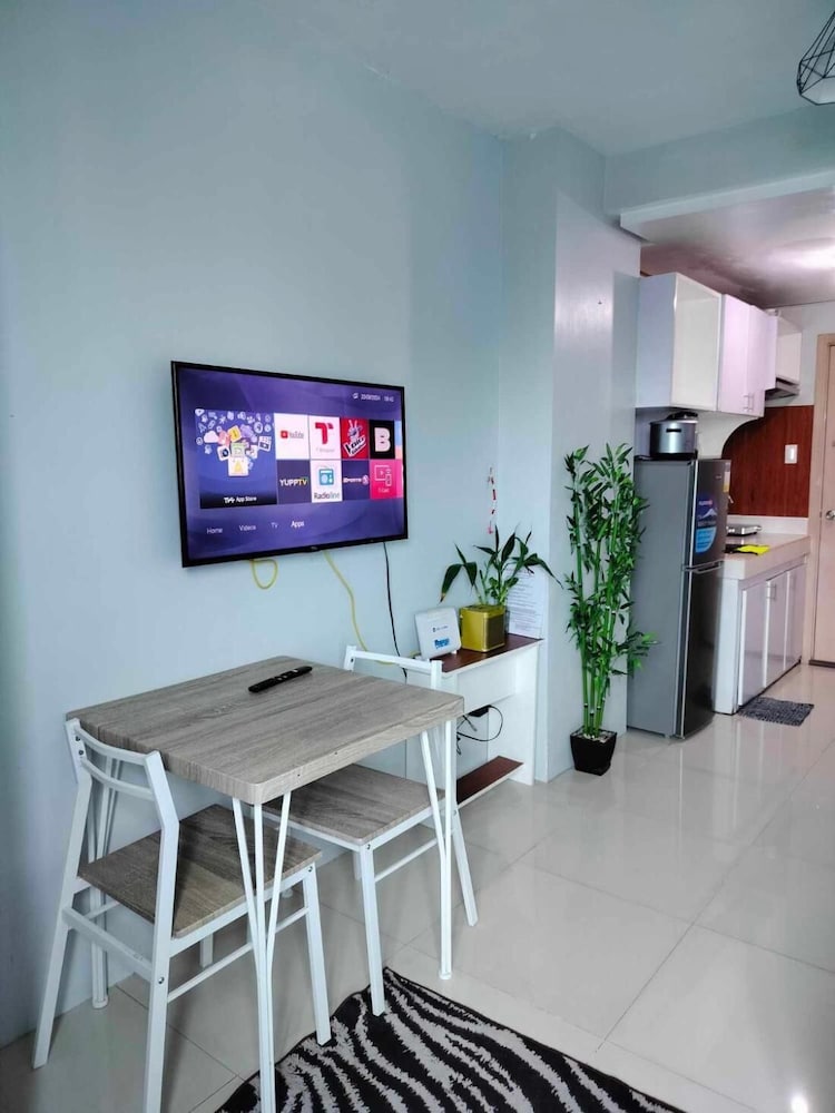 Cozy Studio Unit in Quezon City With Private Pool and City Views