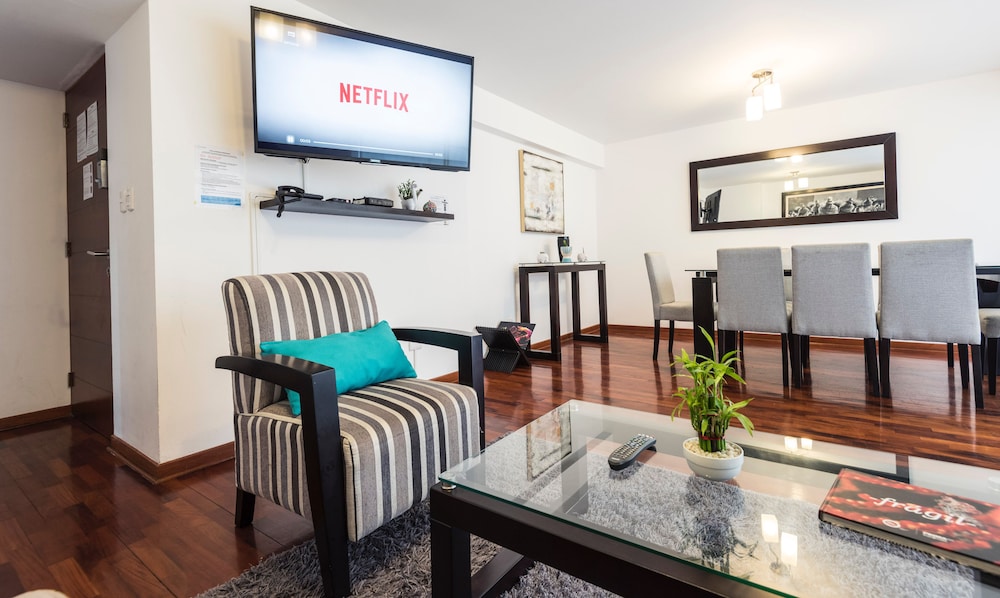 ALU Apartments - Miraflores Boardwalk