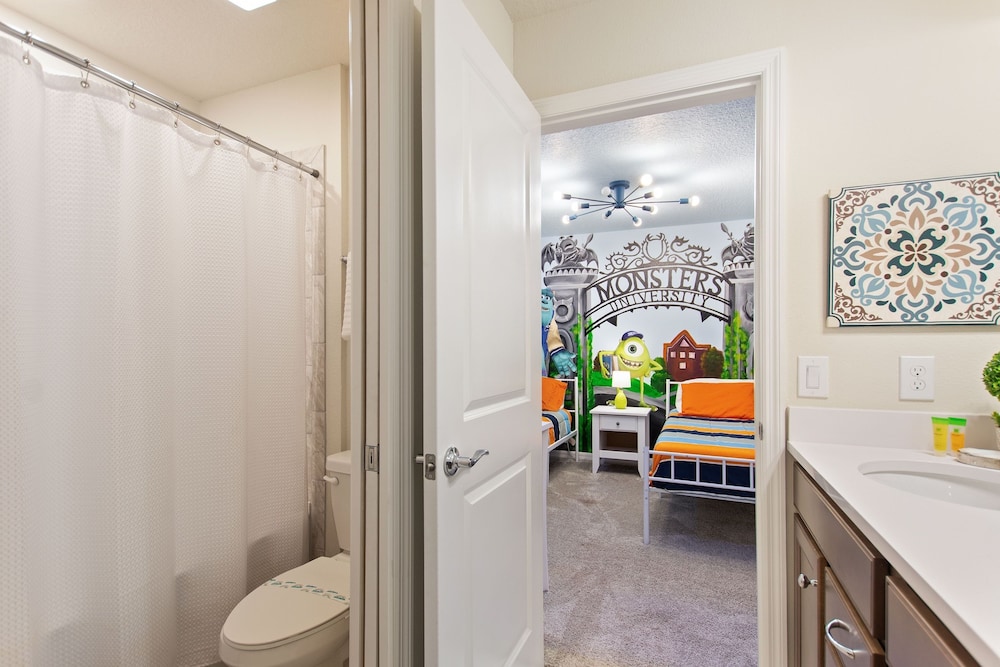 Paradise Point At Windsor Island Resort Orlando By Shine Villas 10 Bedroom Villa view 4