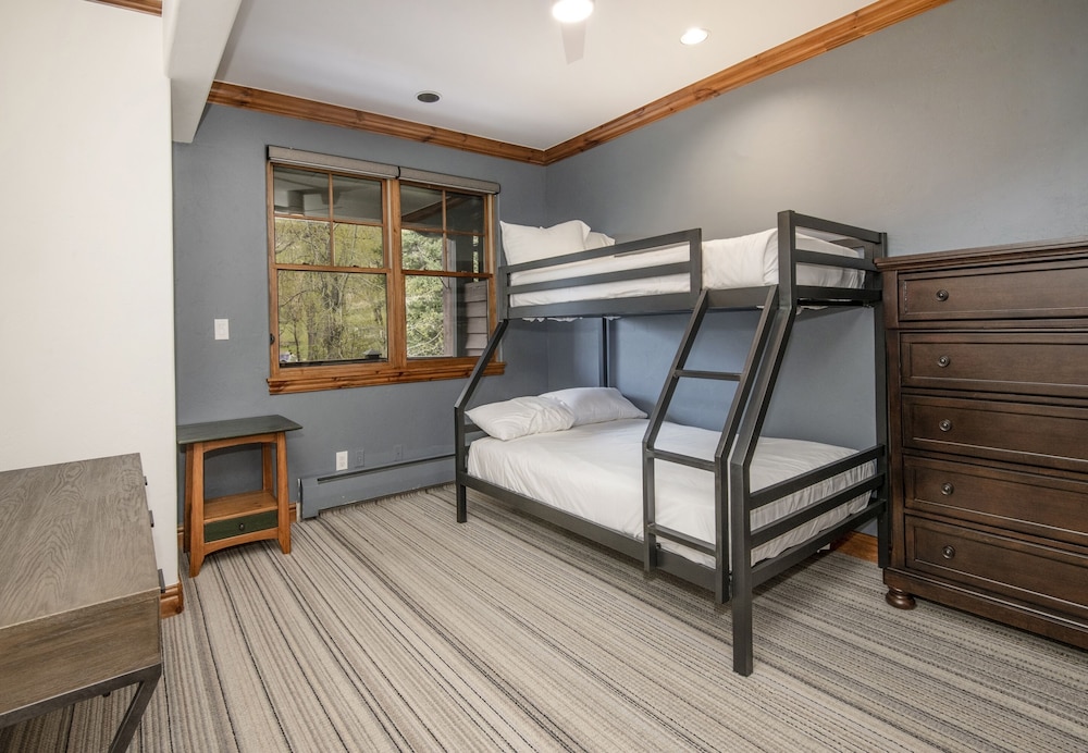 Brookside Townhome 103 3 Bedroom Townhouse