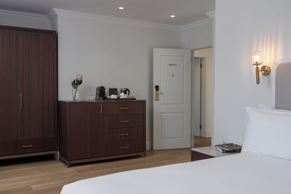 Guest House by Morea