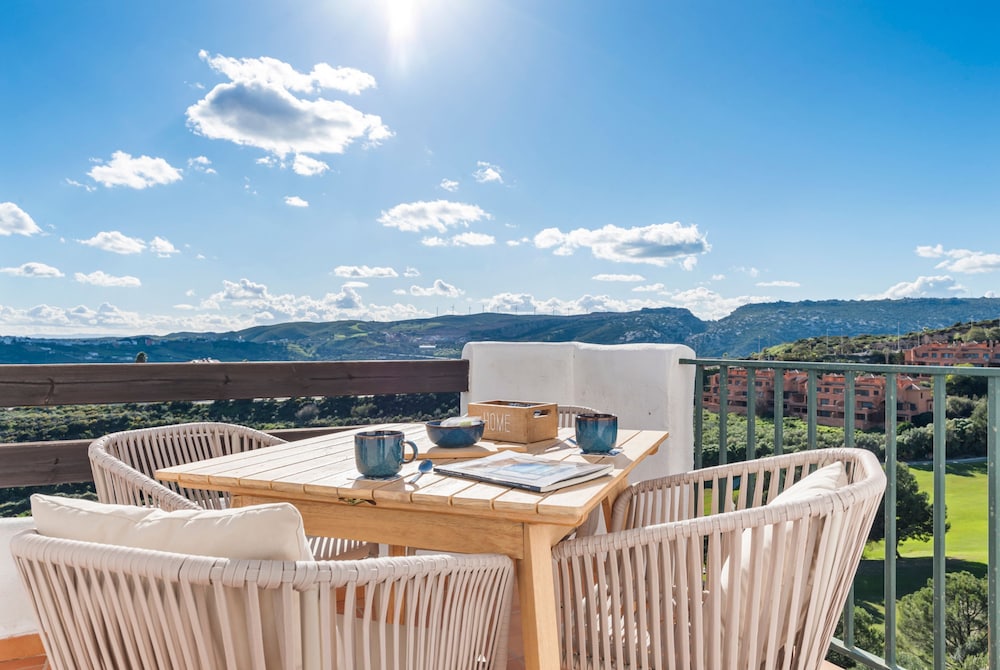 Panoramic Flat in Casares M56