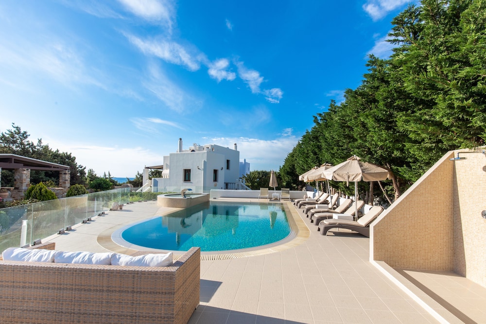 Alyko Villas
