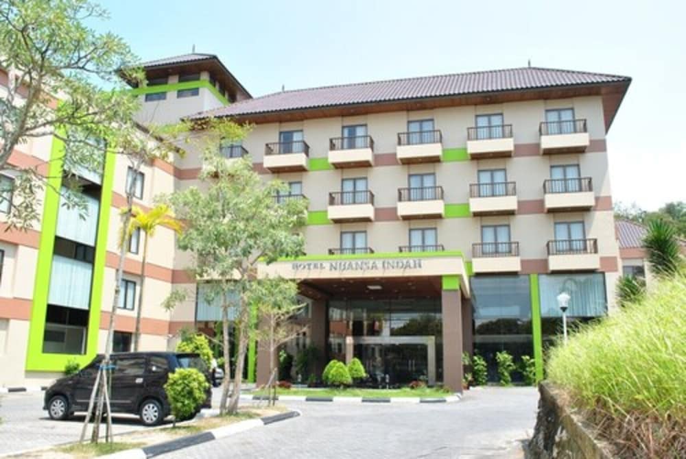 Hotel Nuansa Indah - Image 1